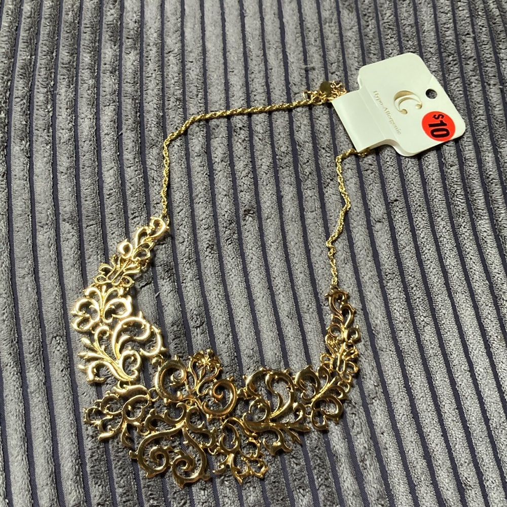 Statement necklace!